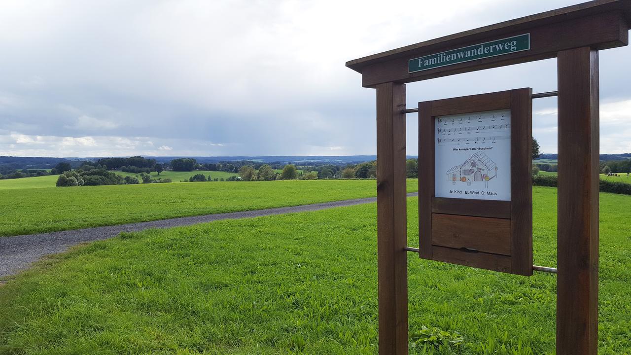 Graefrath Gaestehaus Neunkirchen-Seelscheid Neunkirchen  Eksteriør billede